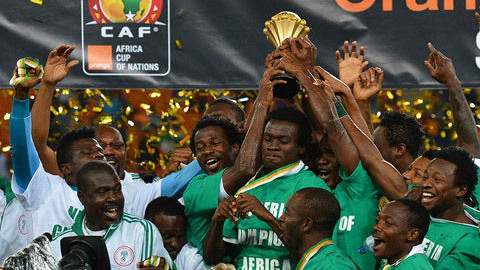 足球欧联杯再次上演进球大战，球迷直呼过瘾（欧联杯再掀进球风暴，球迷大呼过瘾）