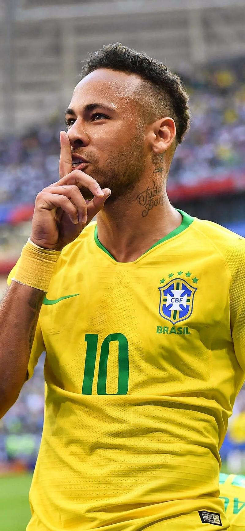 强强对决，拜仁本赛季德甲从未落后，勒沃库森每场都先进球（巅峰对话：拜仁本季德甲未曾落后，勒沃库森场场先拔头筹）